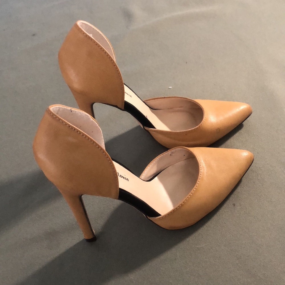 MICHAEL ANTONIO  yellow color  high heels women’s Size 6” shoes